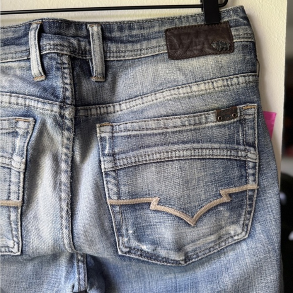 Light Wash Men's Jeans - Classic Back Pocket Detail